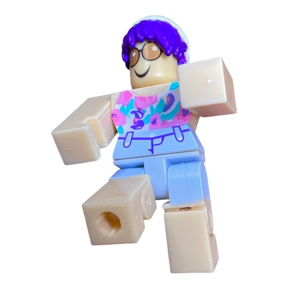 Top Roblox Runway Model Action Figure 2.75 Inches ( No Virtual Code ) - Picture 3 of 5
